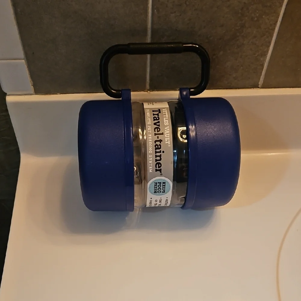 Vittles Vault Travel-tainer Pet Feeding System